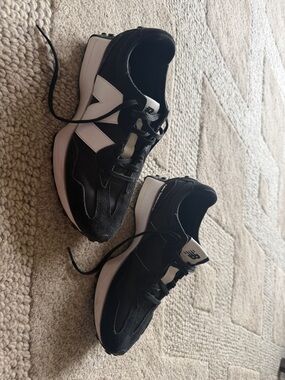 New Balance 327 Black and White Retro Running Sneakers